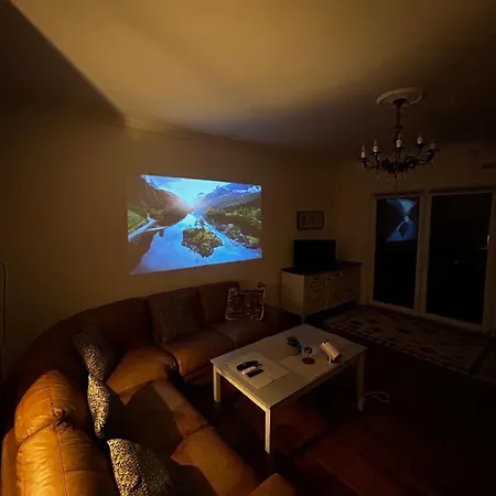 House On The River Apartment *
