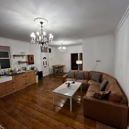 Apartment House On The River Petrovaradin