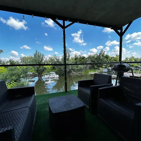 Apartament House On The River Petrovaradin