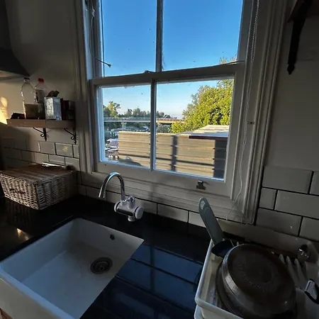 House On The River Apartament