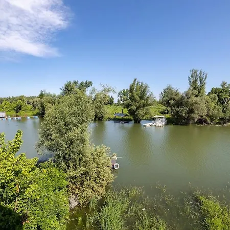 House On The River * Petrovaradin