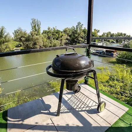 Apartamento House On The River *