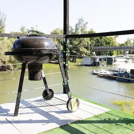 House On The River Apartamento