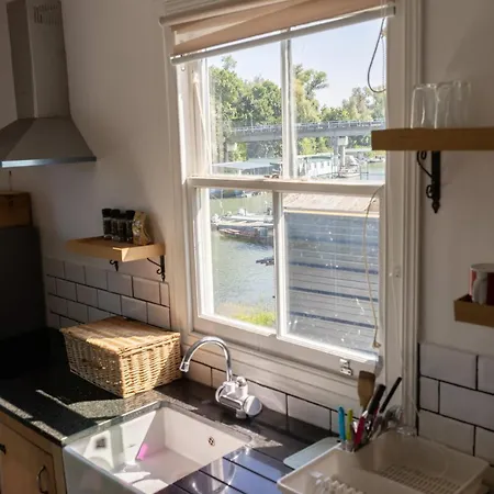 Apartamento House On The River *